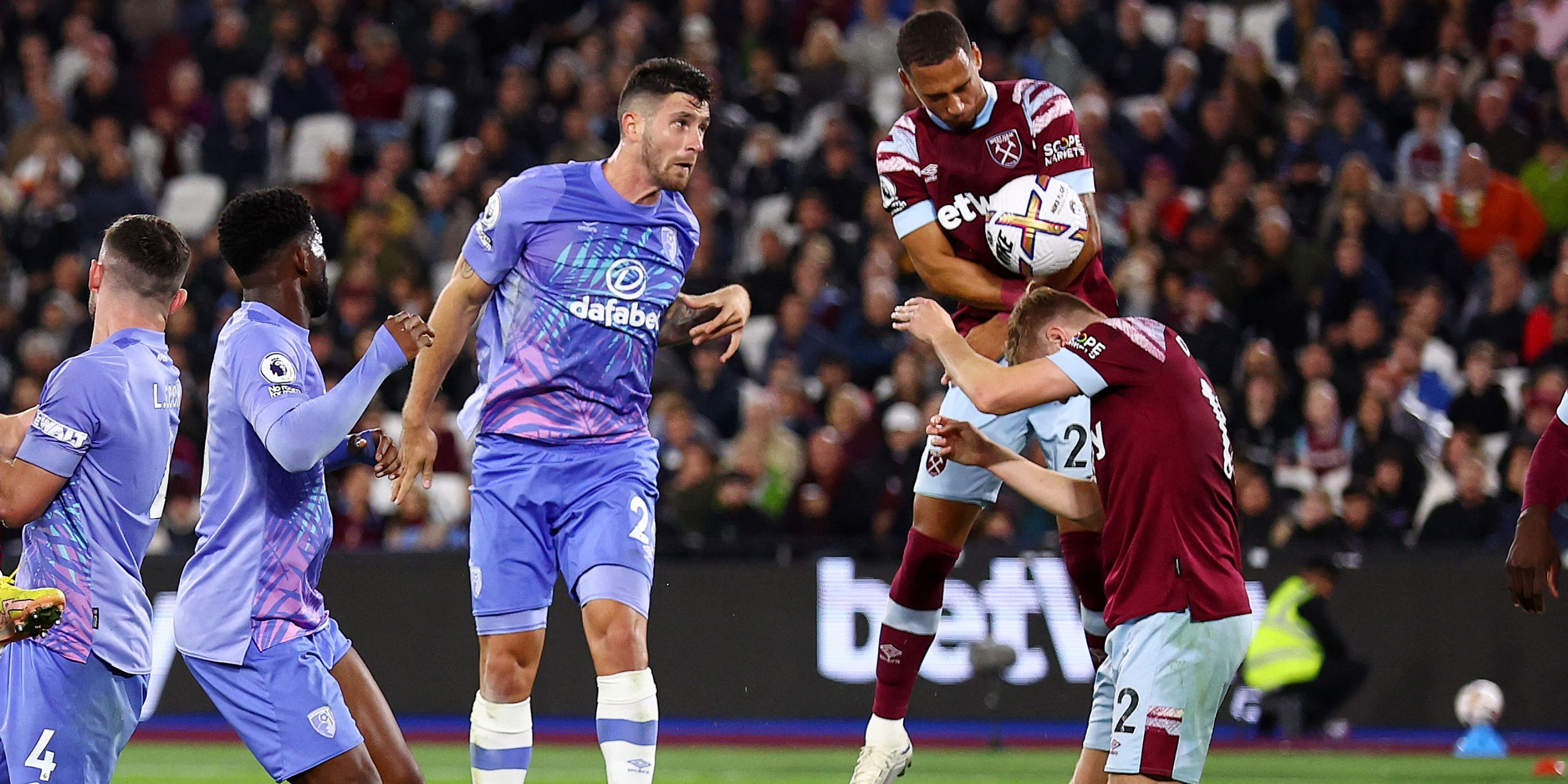 Soi kèo Bournemouth vs West Ham: Phân tích trước trận dự đoán tỷ số