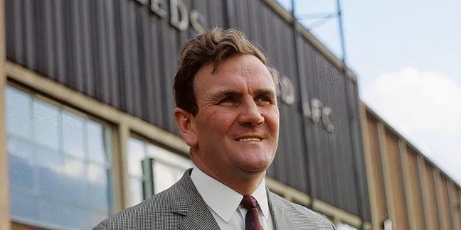 Don Revie, một trong những số 10 đầu tiên ghi dấu ấn tại Man City với 'Kế hoạch Revie' nổi tiếng.