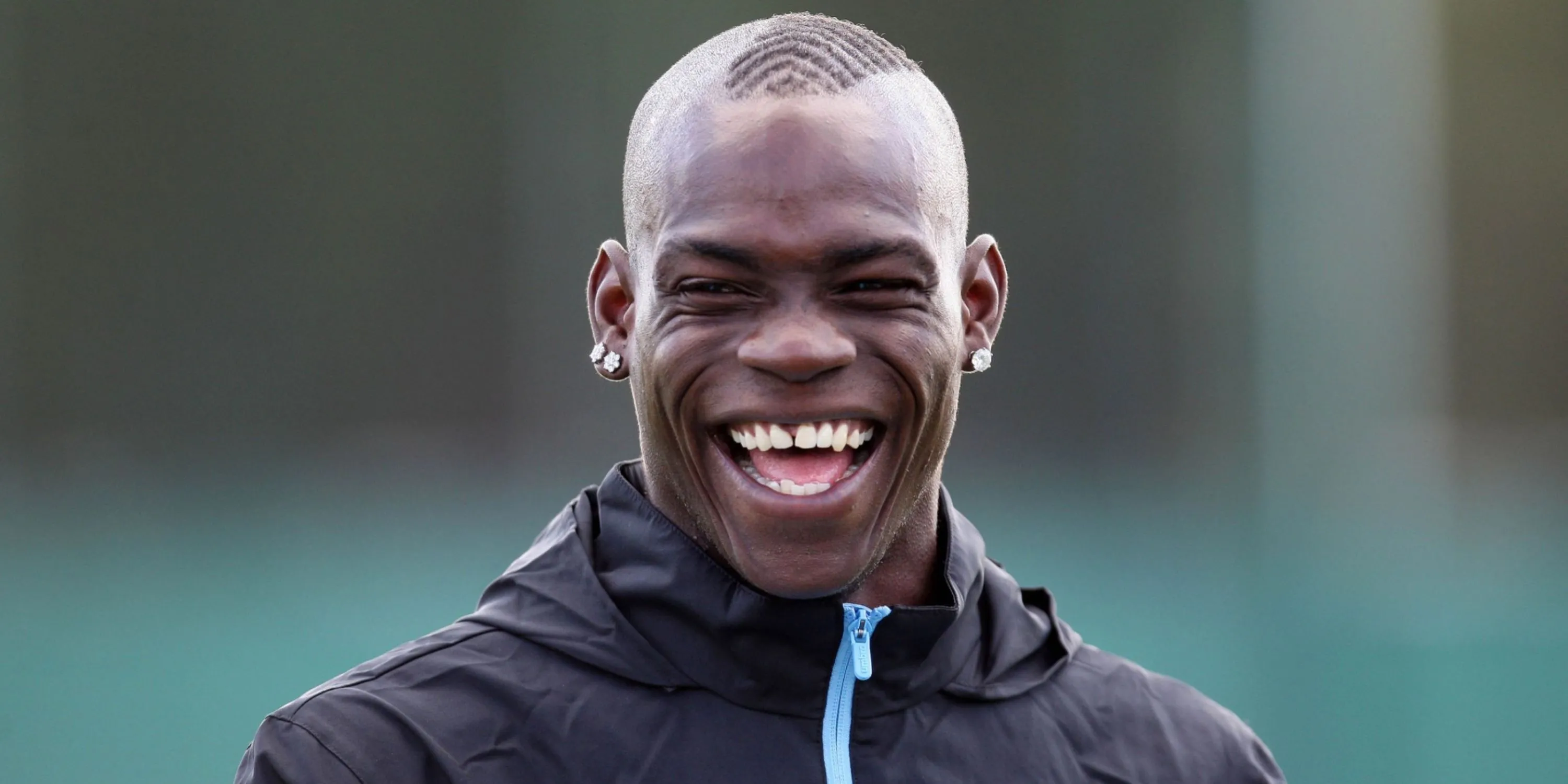 Hình ảnh Mario Balotelli và đồng đội, minh họa cho những lựa chọn cầu thủ của anh
