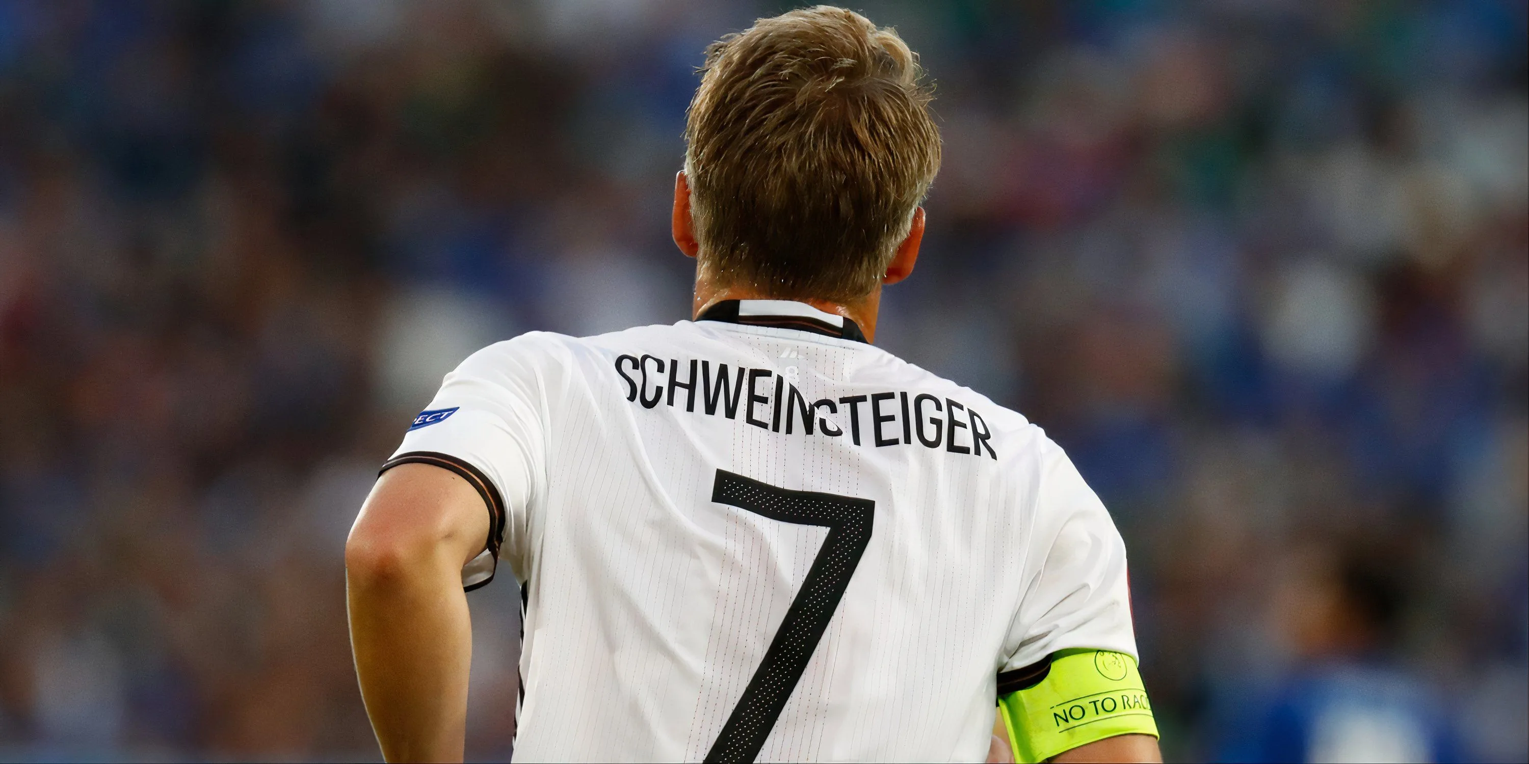 Huyền thoại Bastian Schweinsteiger trong màu áo đội tuyển Đức