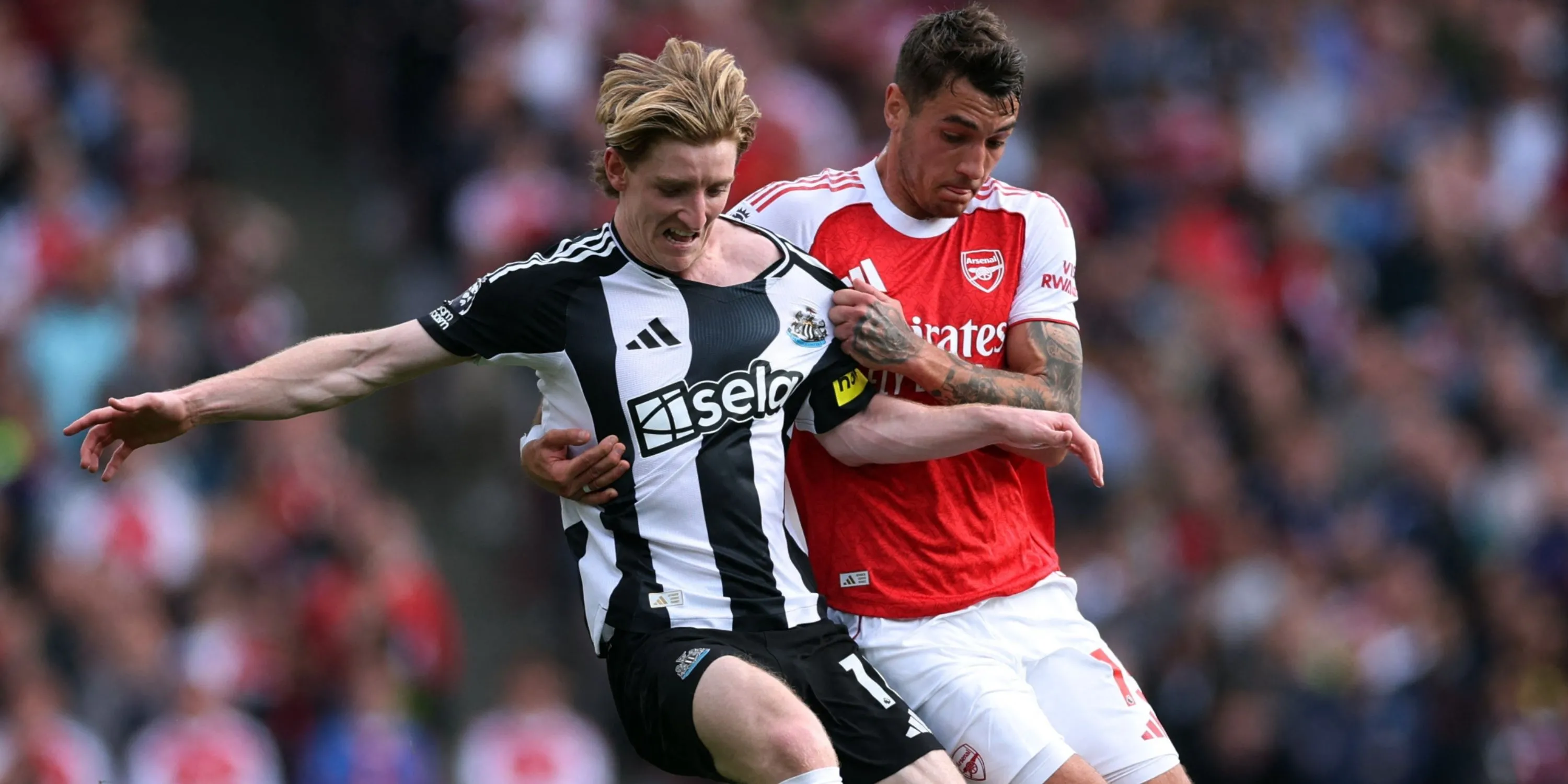 Màn trình diễn xuất sắc của Jakub Kiwior giúp Arsenal đánh bại Newcastle