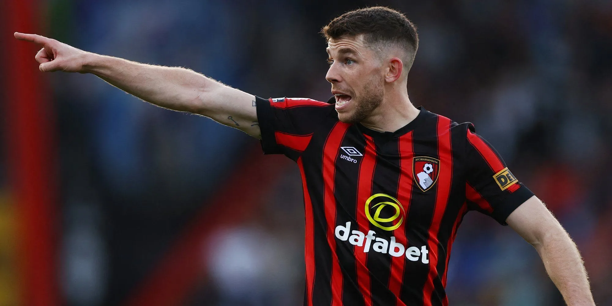Ryan Christie tiền vệ Bournemouth nghỉ thi đấu hết mùa giải vì chấn thương.
