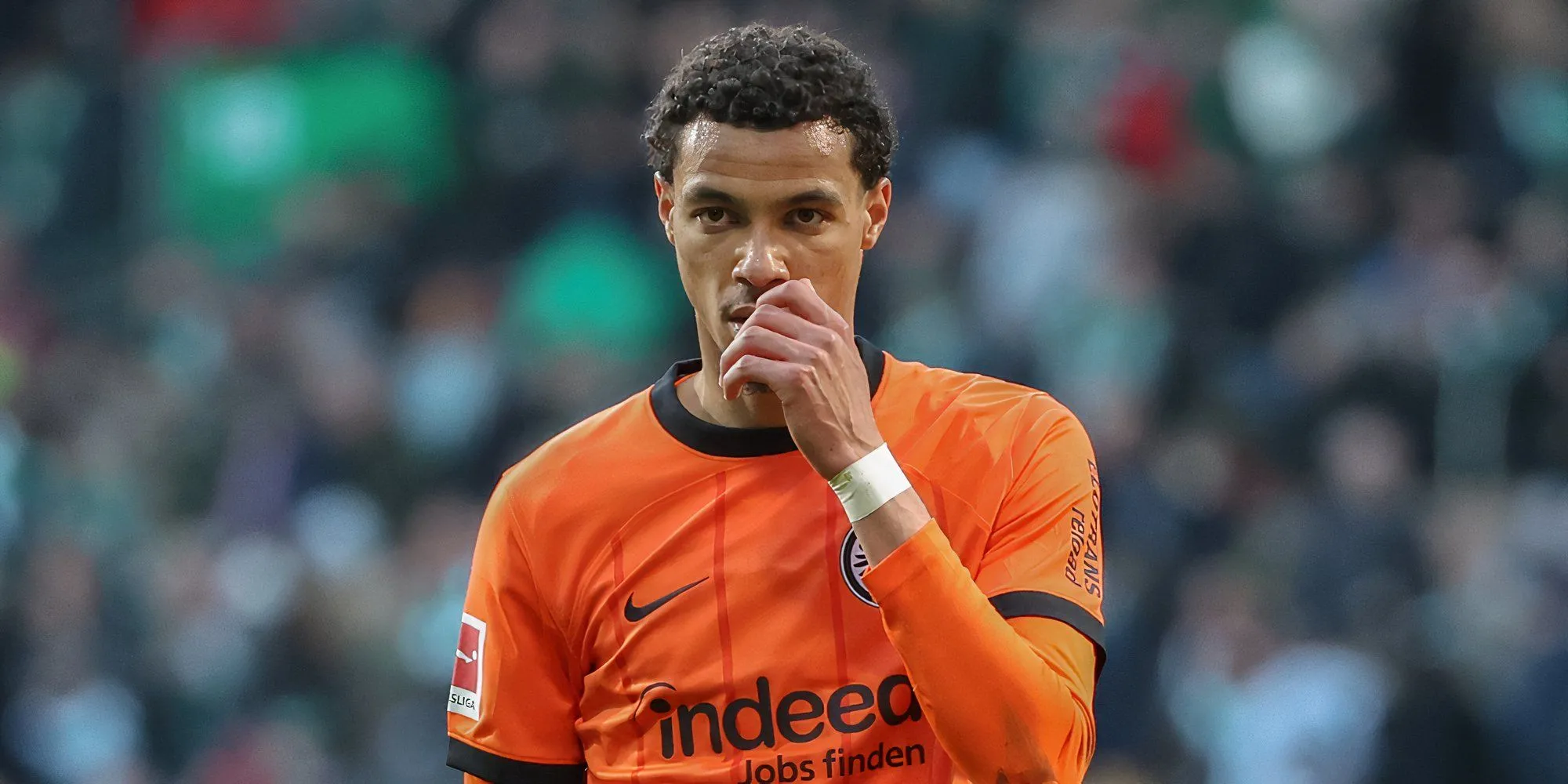 Hugo Ekitike trong màu áo Eintracht Frankfurt, mục tiêu chuyển nhượng của Liverpool