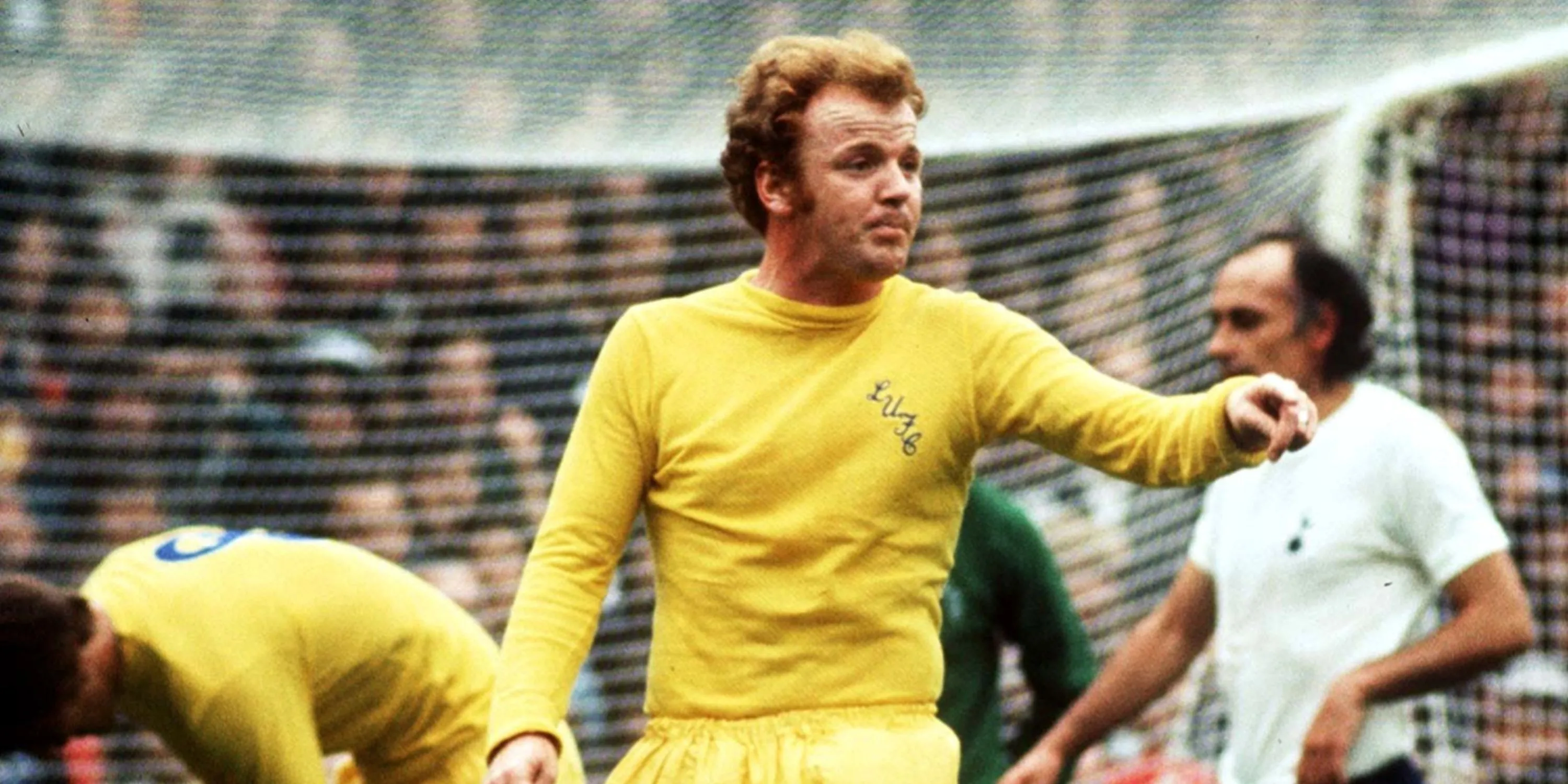 Huyền thoại Billy Bremner trong màu áo Leeds United