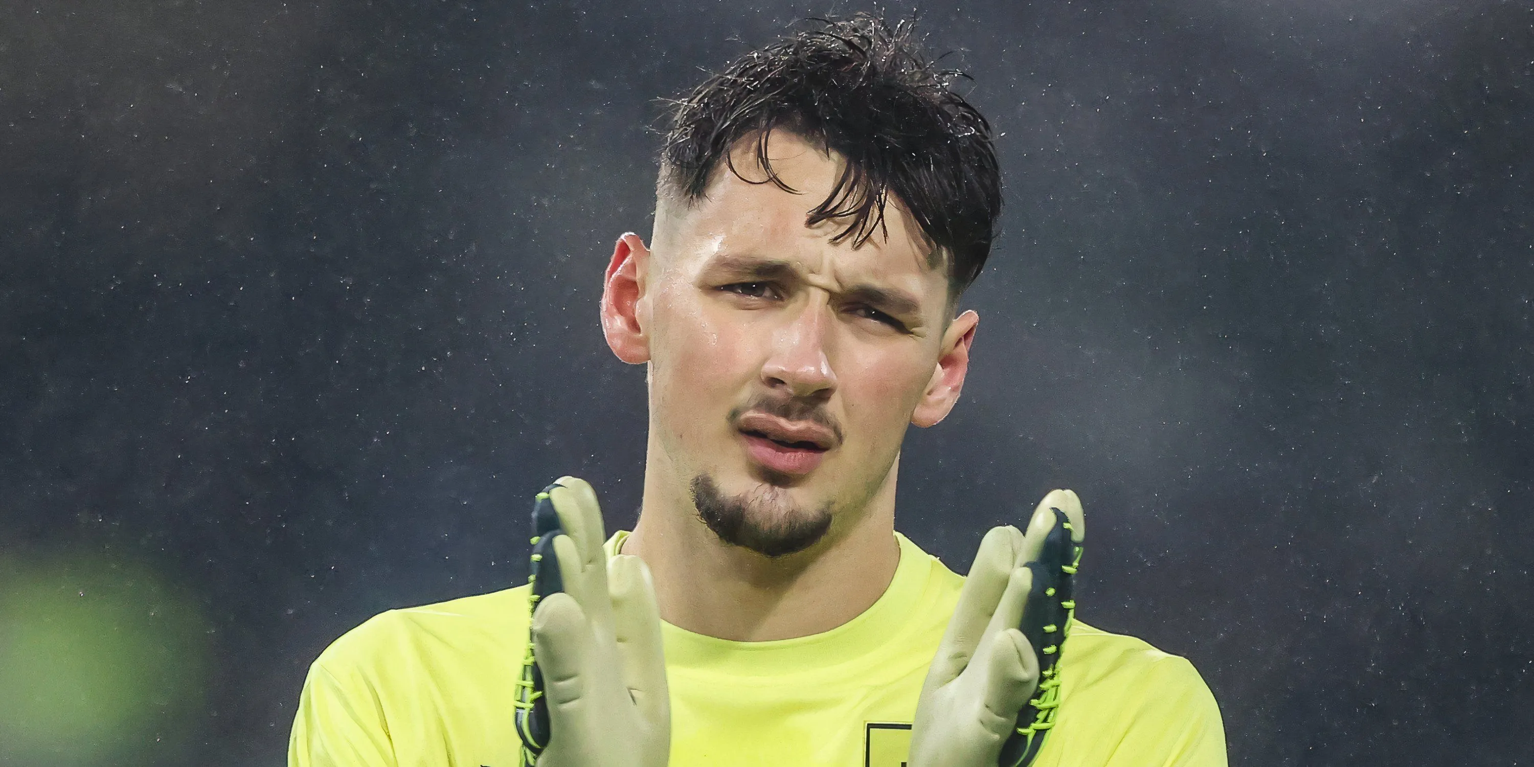James Trafford, thủ môn được Newcastle nhắm tới, giao lưu cùng người hâm mộ Burnley