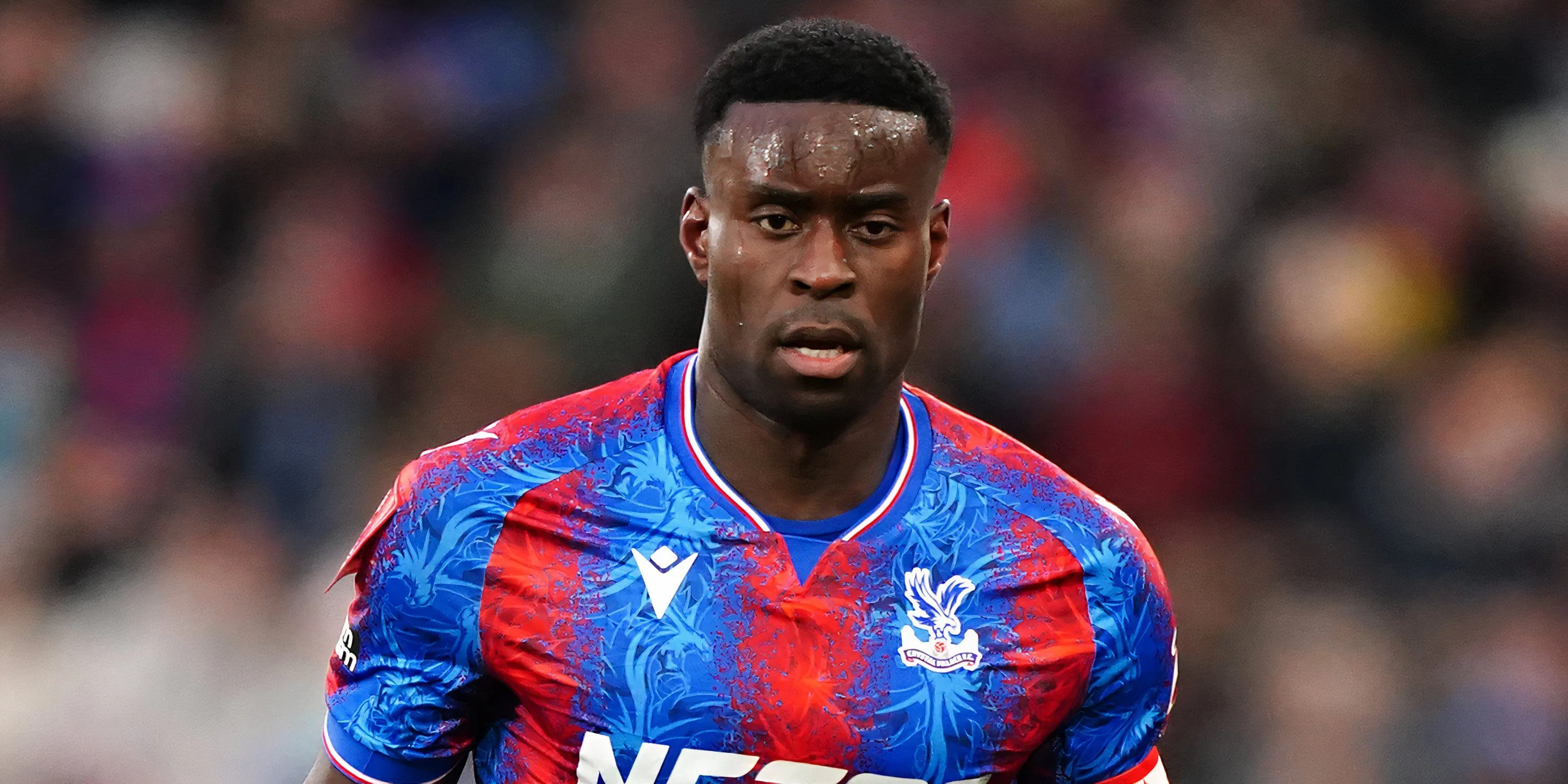 Marc Guehi - mục tiêu chuyển nhượng của Arsenal - trong màu áo Crystal Palace thi đấu ở Premier League