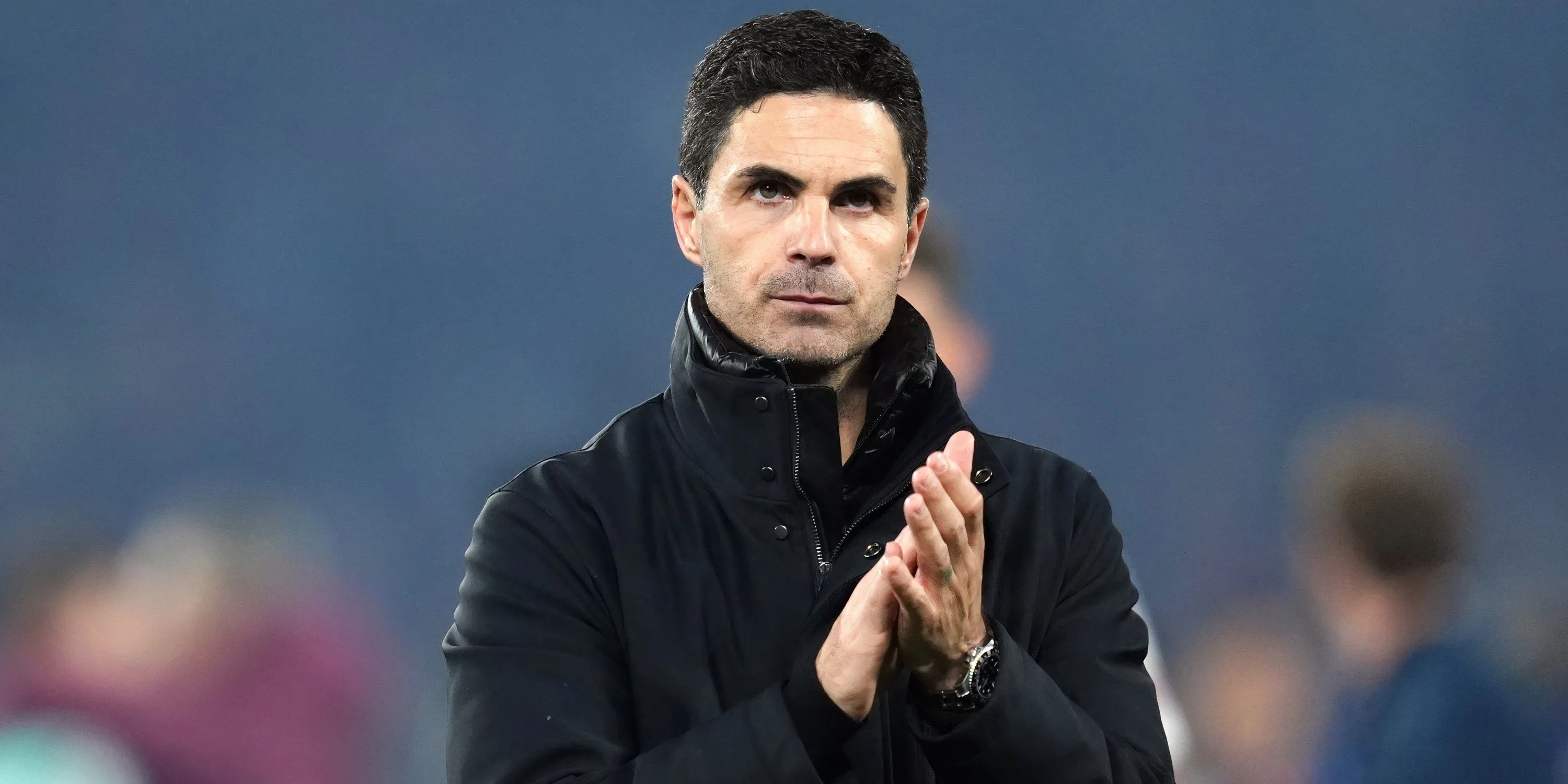 Mikel Arteta vỗ tay tri ân người hâm mộ Arsenal