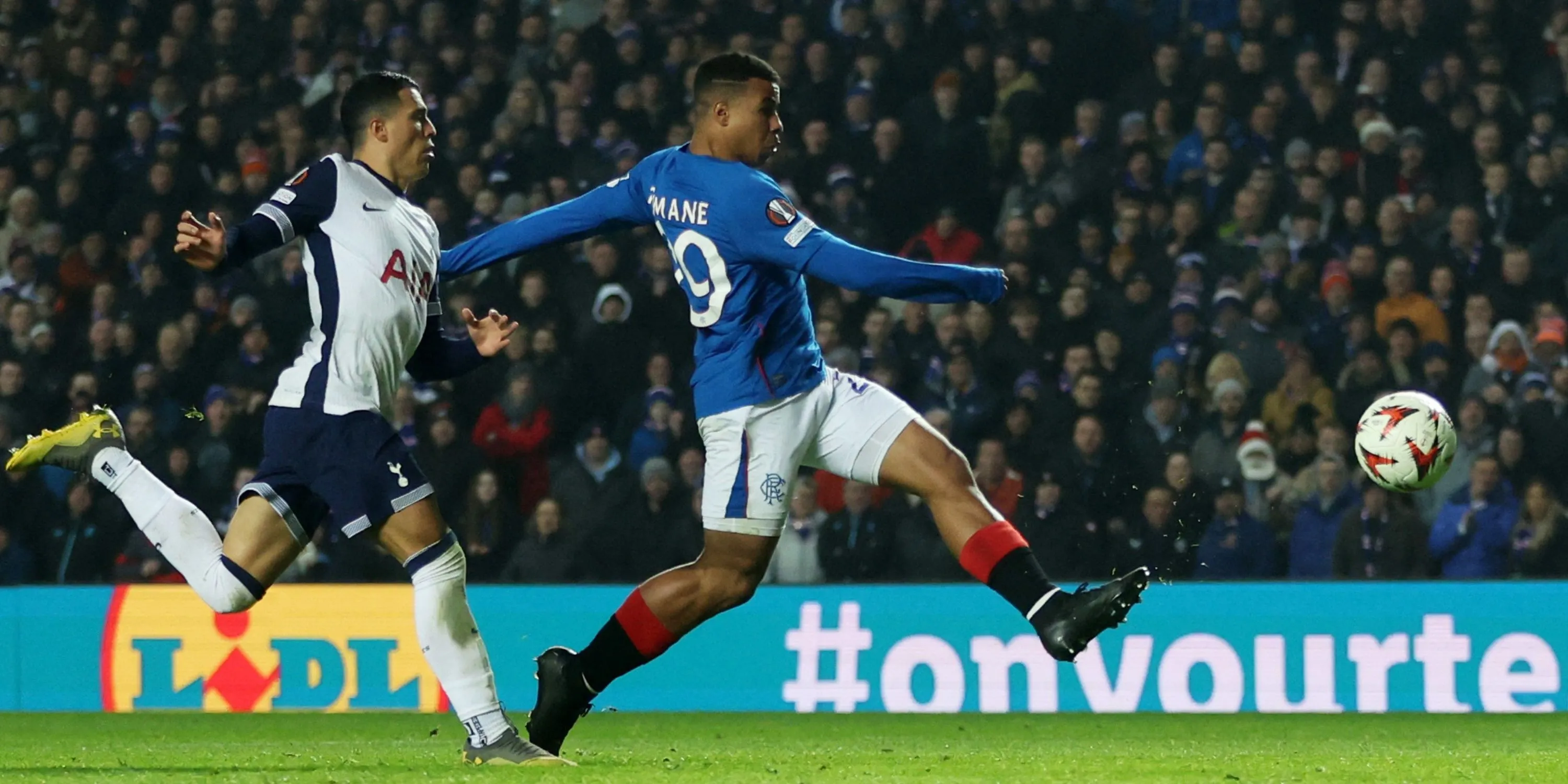 Tiền đạo Hamza Igamane, mục tiêu chuyển nhượng của Everton