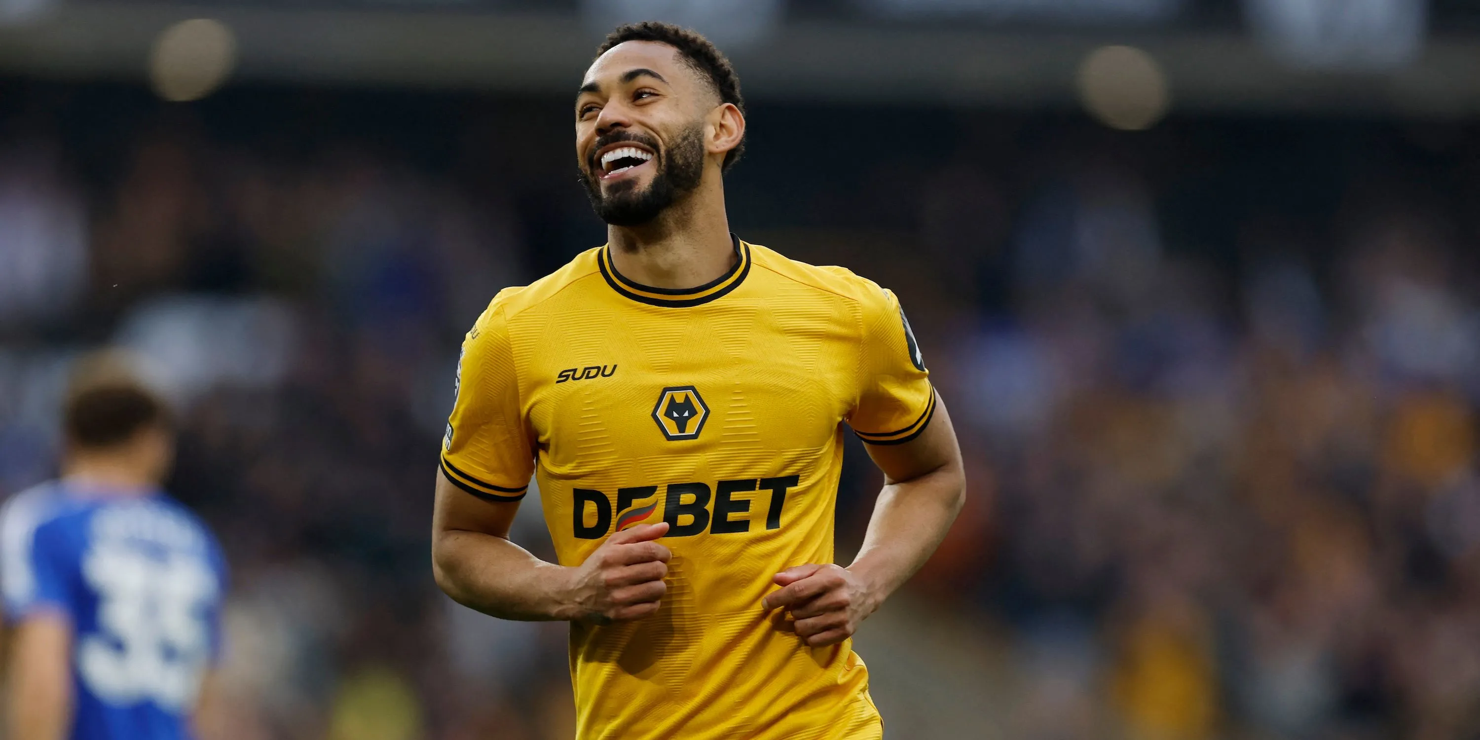 Tiền đạo Matheus Cunha ăn mừng bàn thắng trong màu áo cũ Wolverhampton Wanderers
