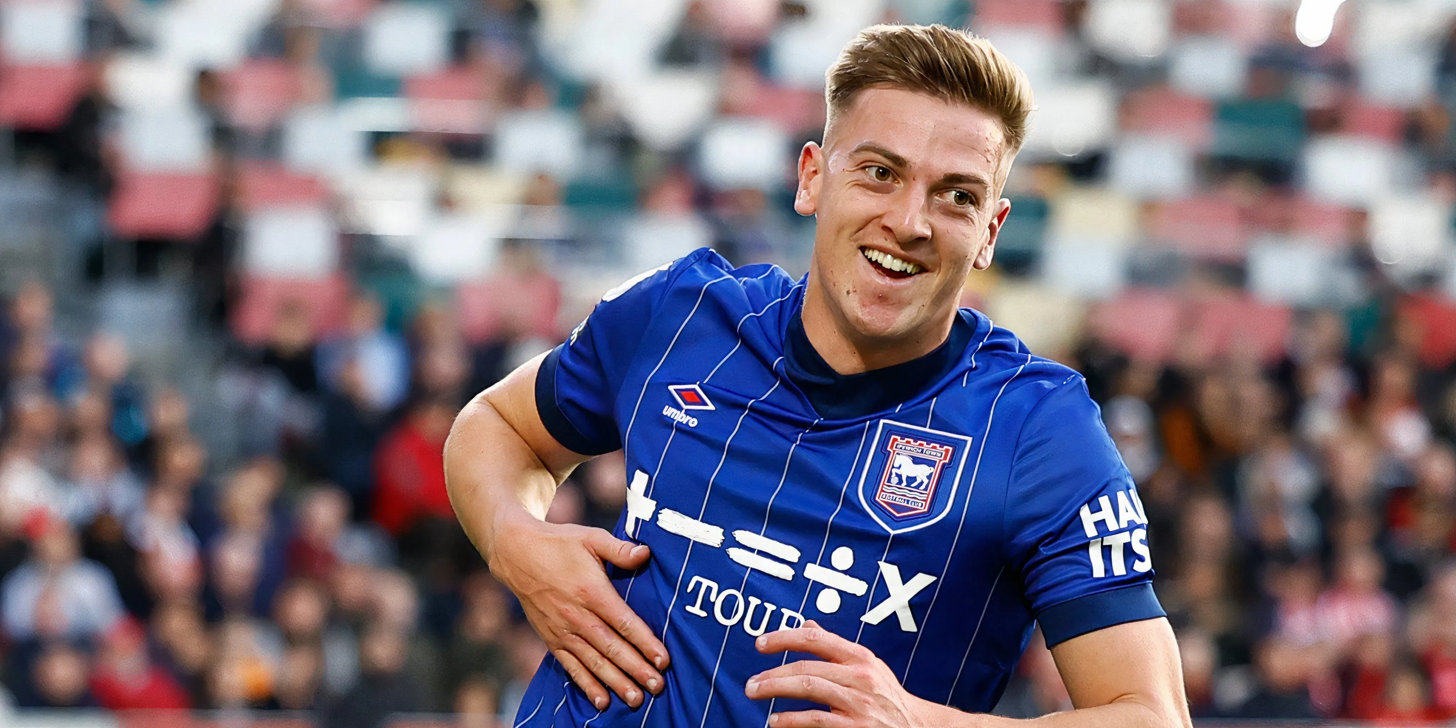 Tiền đạo trẻ Liam Delap, tân binh của Chelsea hè 2025