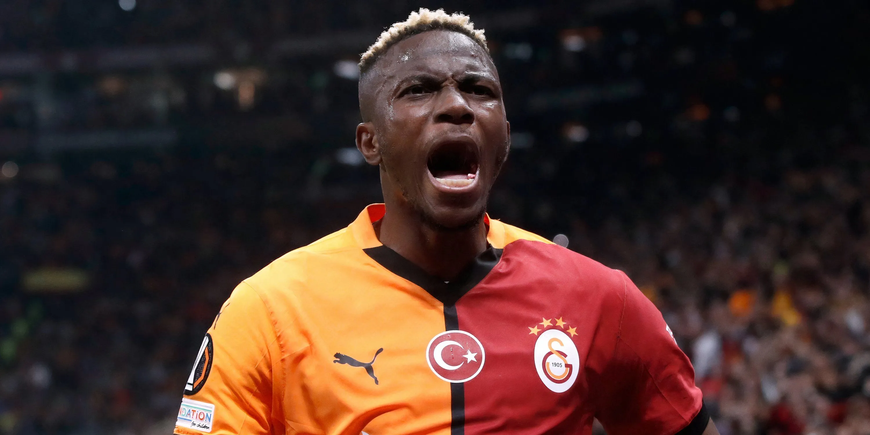 Victor Osimhen ăn mừng sau khi ghi bàn