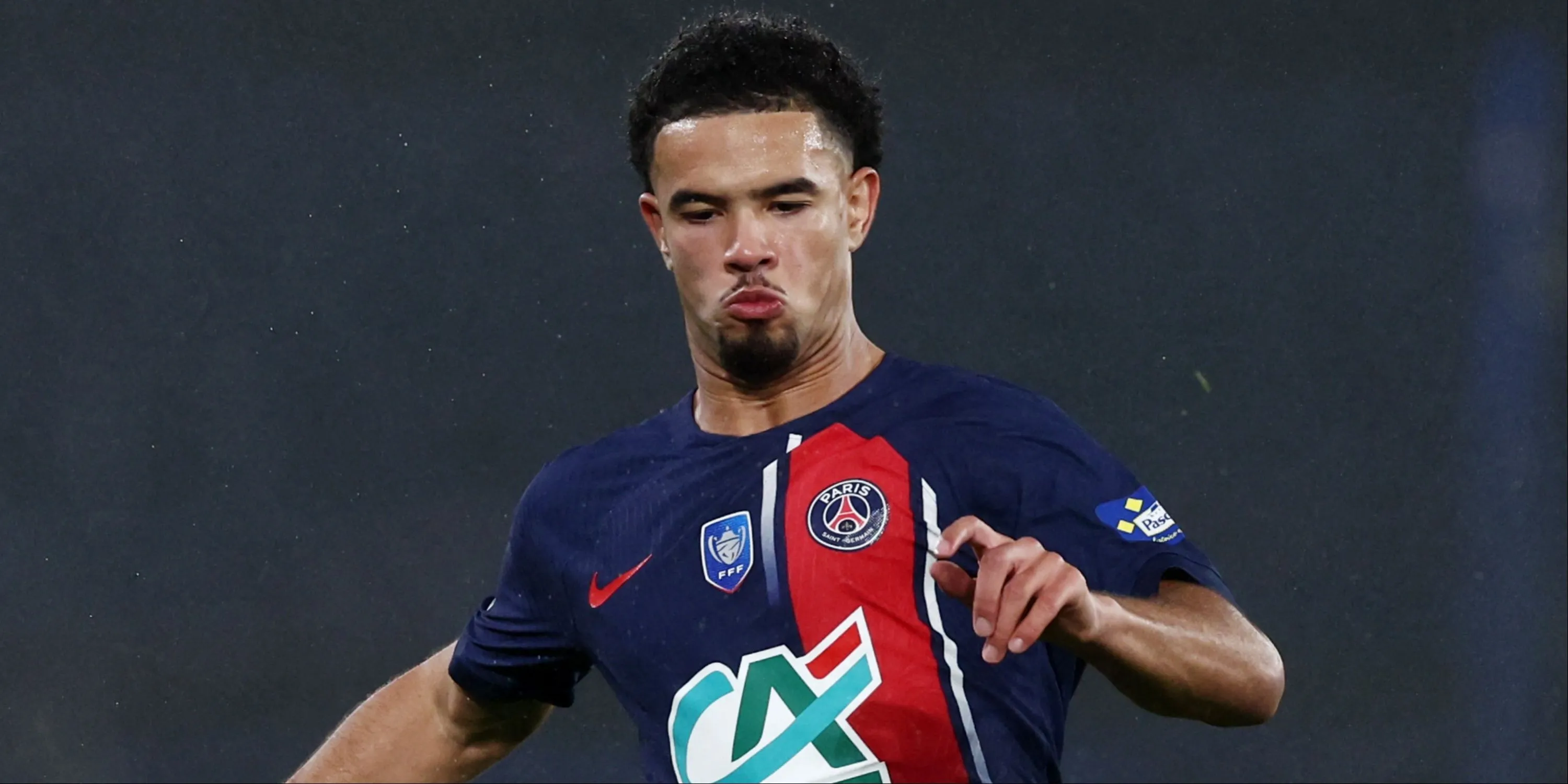 Warren Zaire-Emery trong trận đấu của PSG