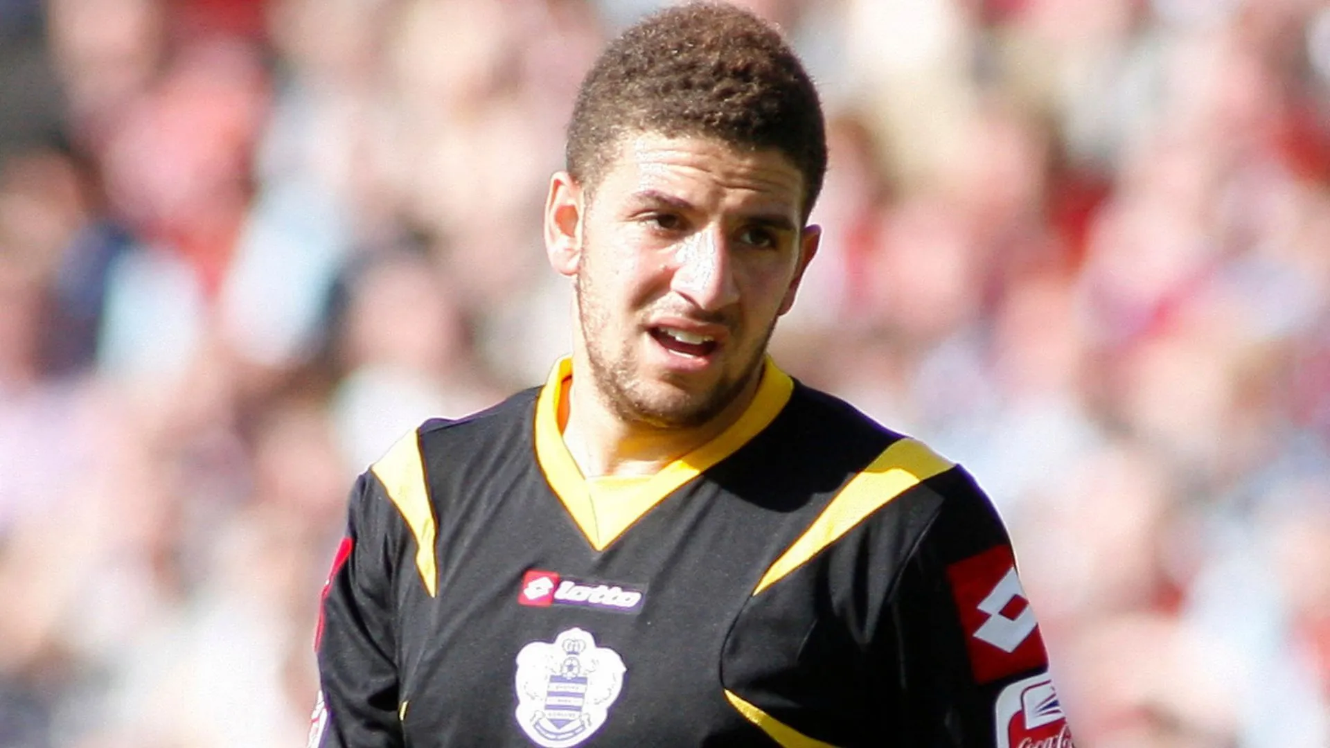 Adel Taarabt, ngôi sao tấn công của QPR, biểu diễn kỹ thuật cá nhân