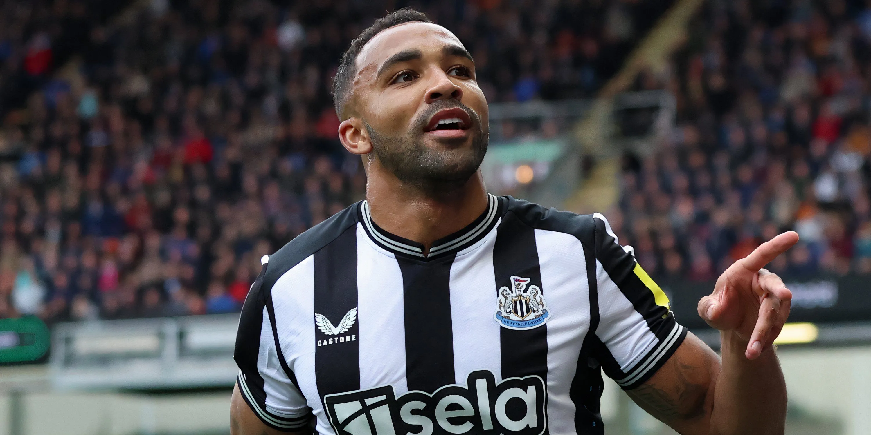 Callum Wilson tiền đạo của Newcastle United ăn mừng bàn thắng