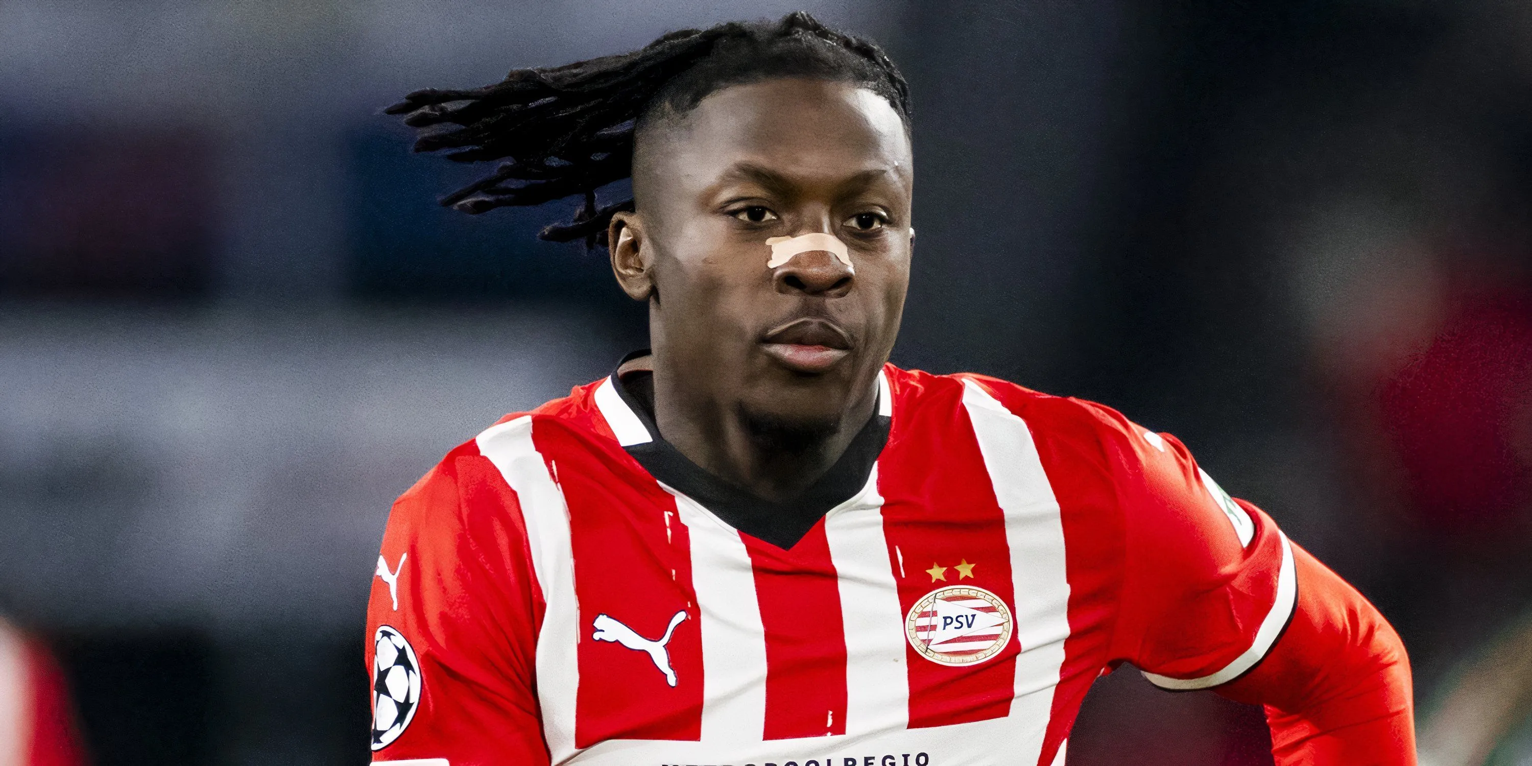Cầu thủ chạy cánh Johan Bakayoko trong một trận đấu cho PSV Eindhoven