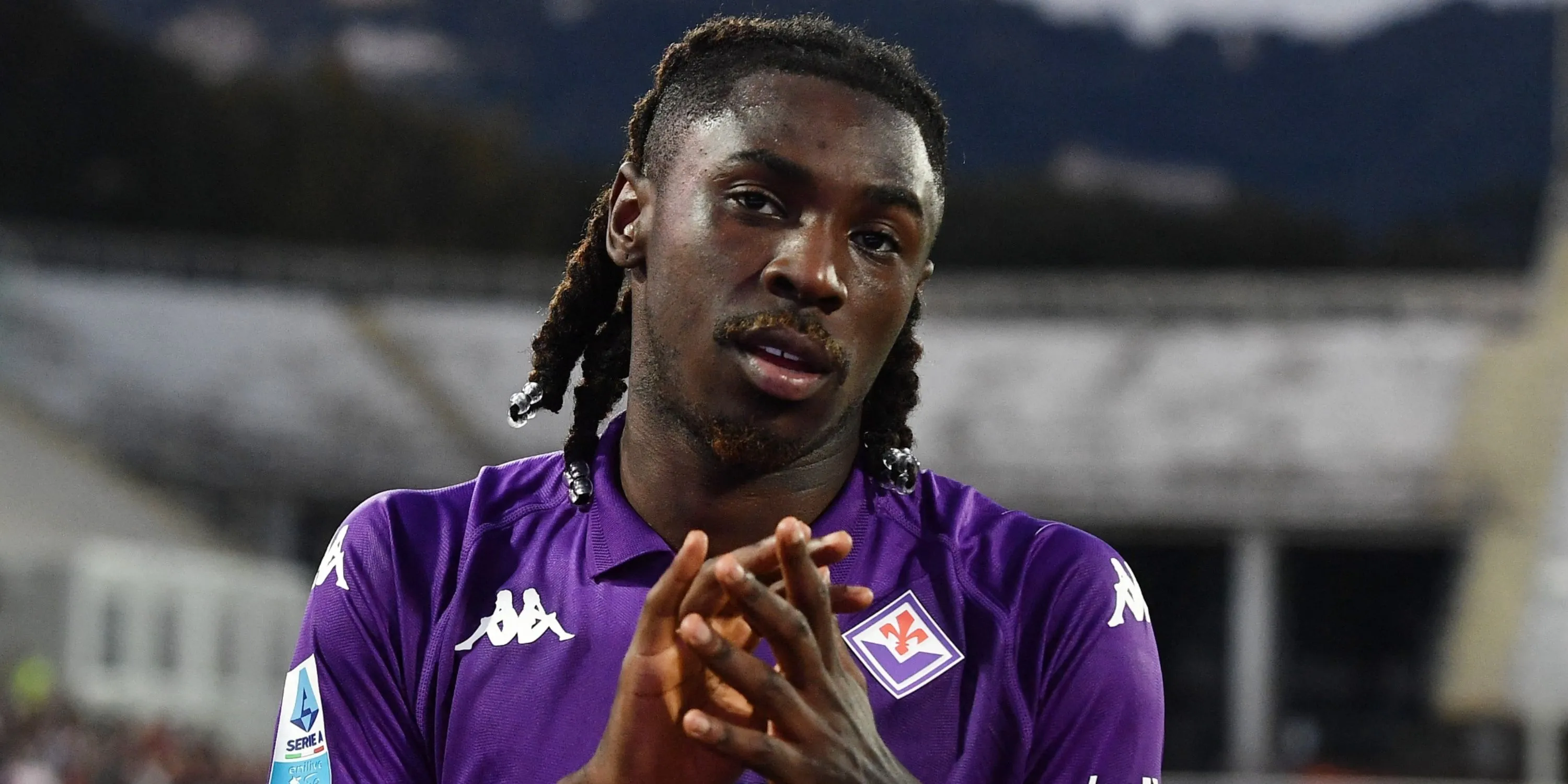Cầu thủ Moise Kean trong màu áo Fiorentina thi đấu tại Serie A