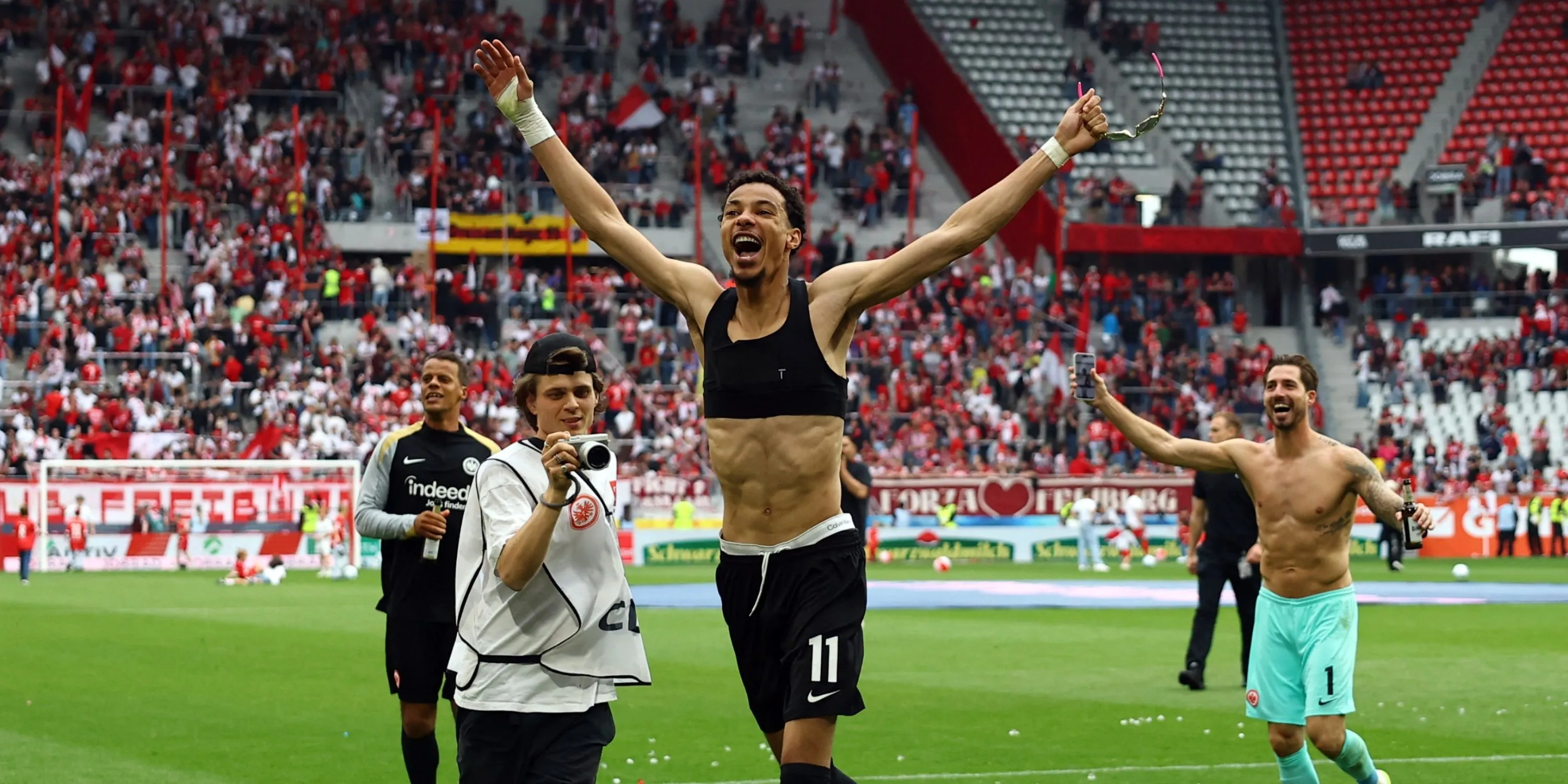 Chân dung Hugo Ekitike, tiền đạo trẻ Eintracht Frankfurt sắp gia nhập Liverpool