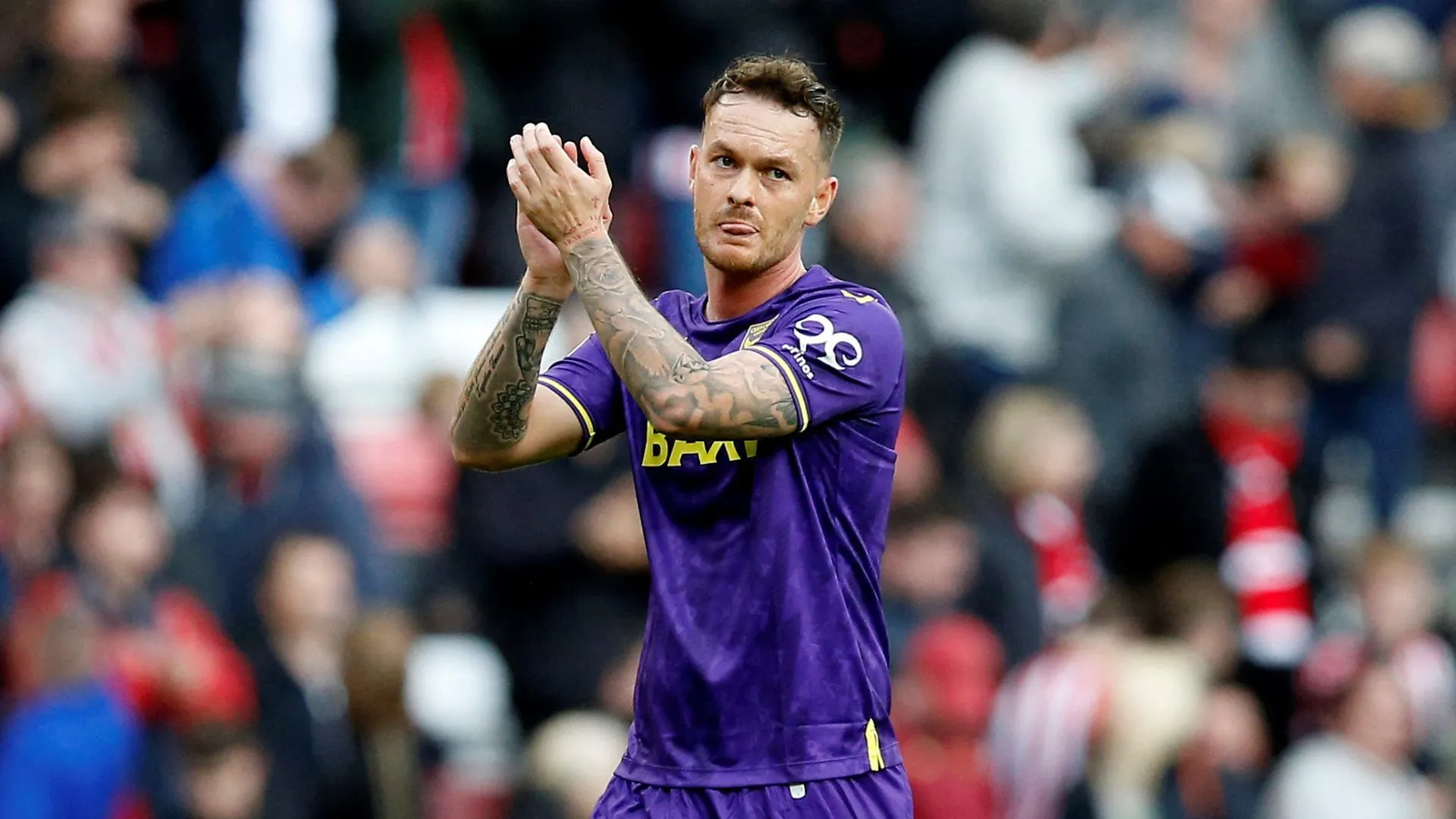 Darrell Clarke ăn mừng chiến thắng cùng Bristol Rovers