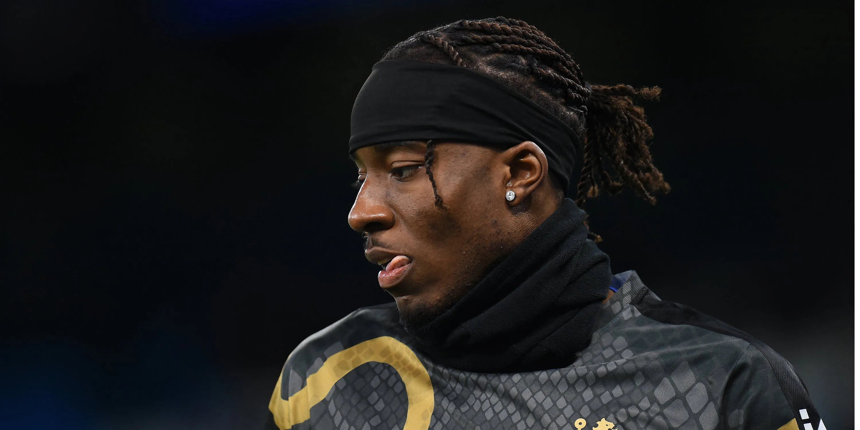 Hình ảnh Noni Madueke trong màu áo Chelsea