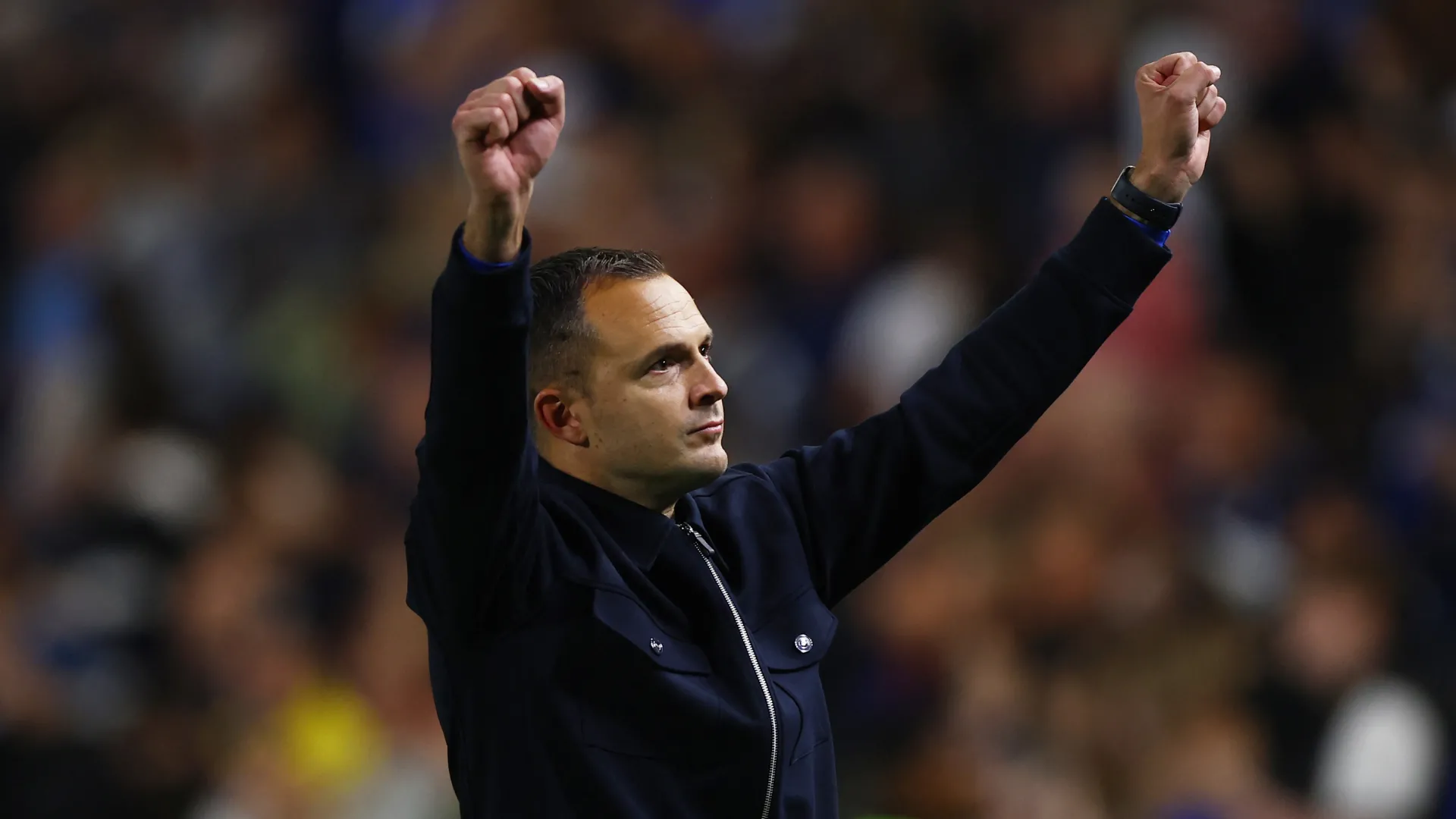 HLV Chris Davies của Birmingham City phát biểu về kế hoạch chuyển nhượng mùa hè.