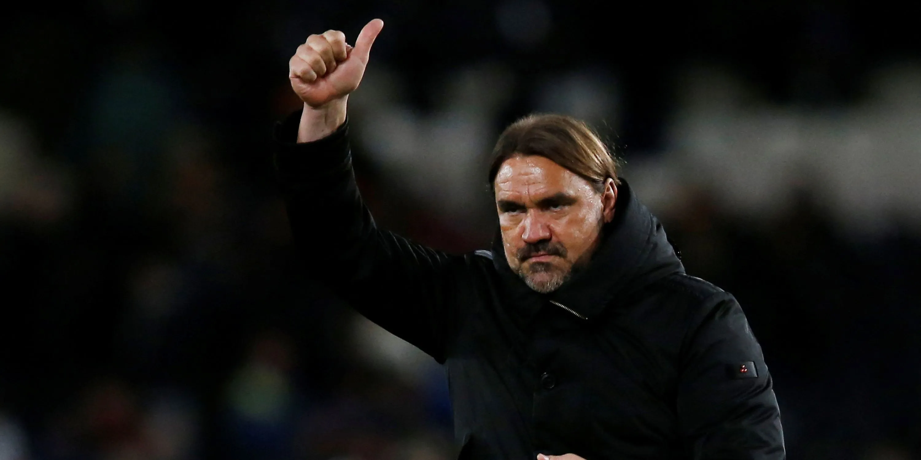 HLV Daniel Farke của Leeds United theo dõi buổi tập