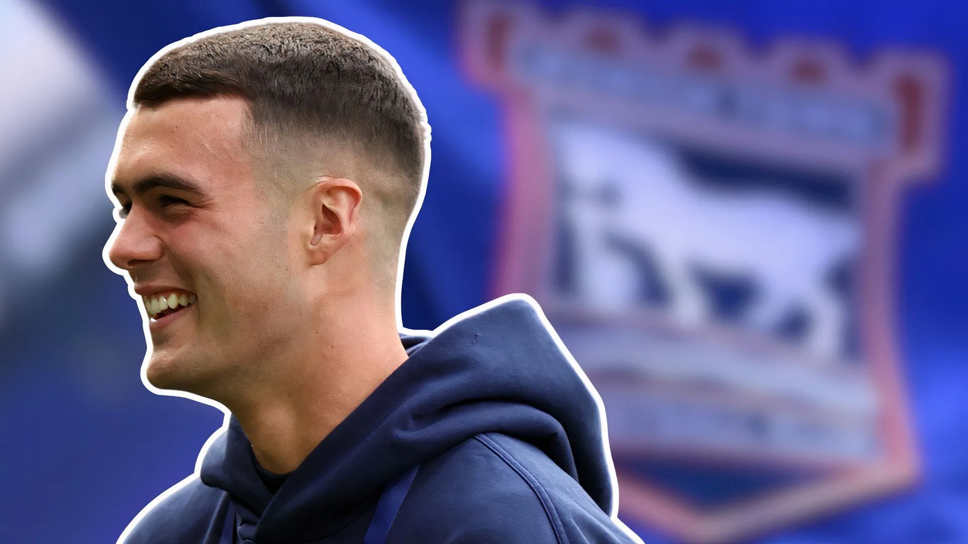 Lennon Miller cầu thủ trẻ của Ipswich Town đang tập luyện trên sân
