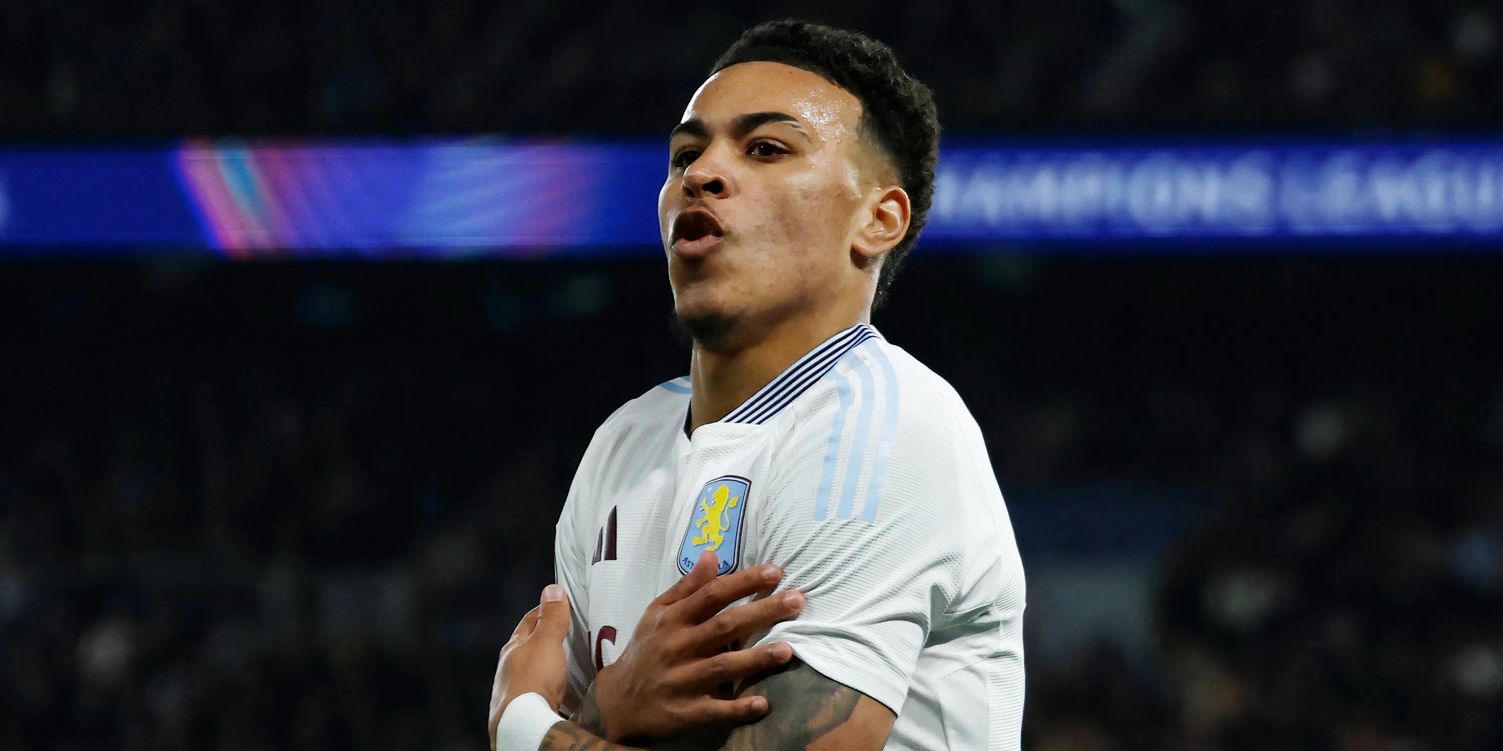 Ngôi sao Aston Villa Morgan Rogers