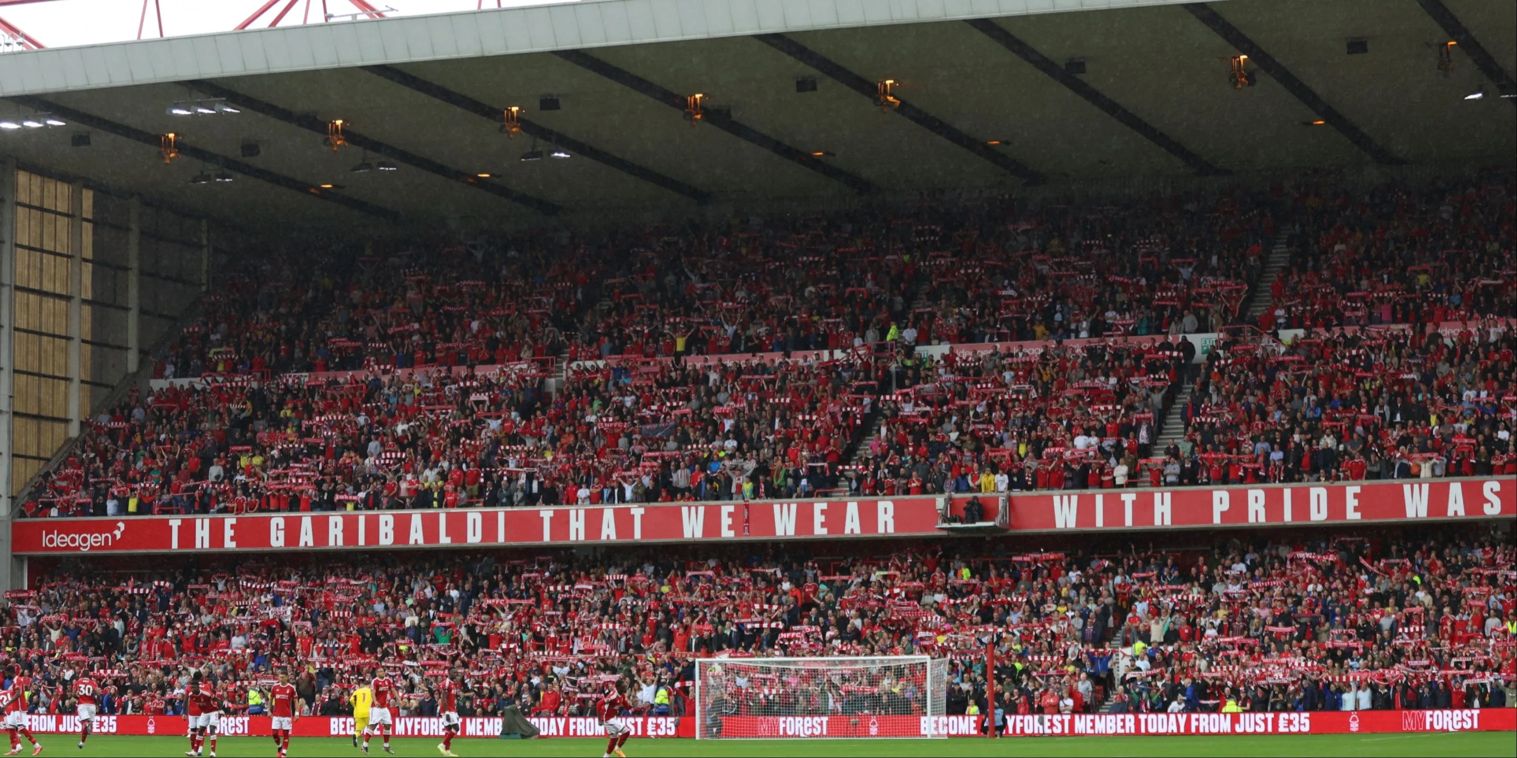Sân City Ground của Nottingham Forest nhìn từ bên ngoài