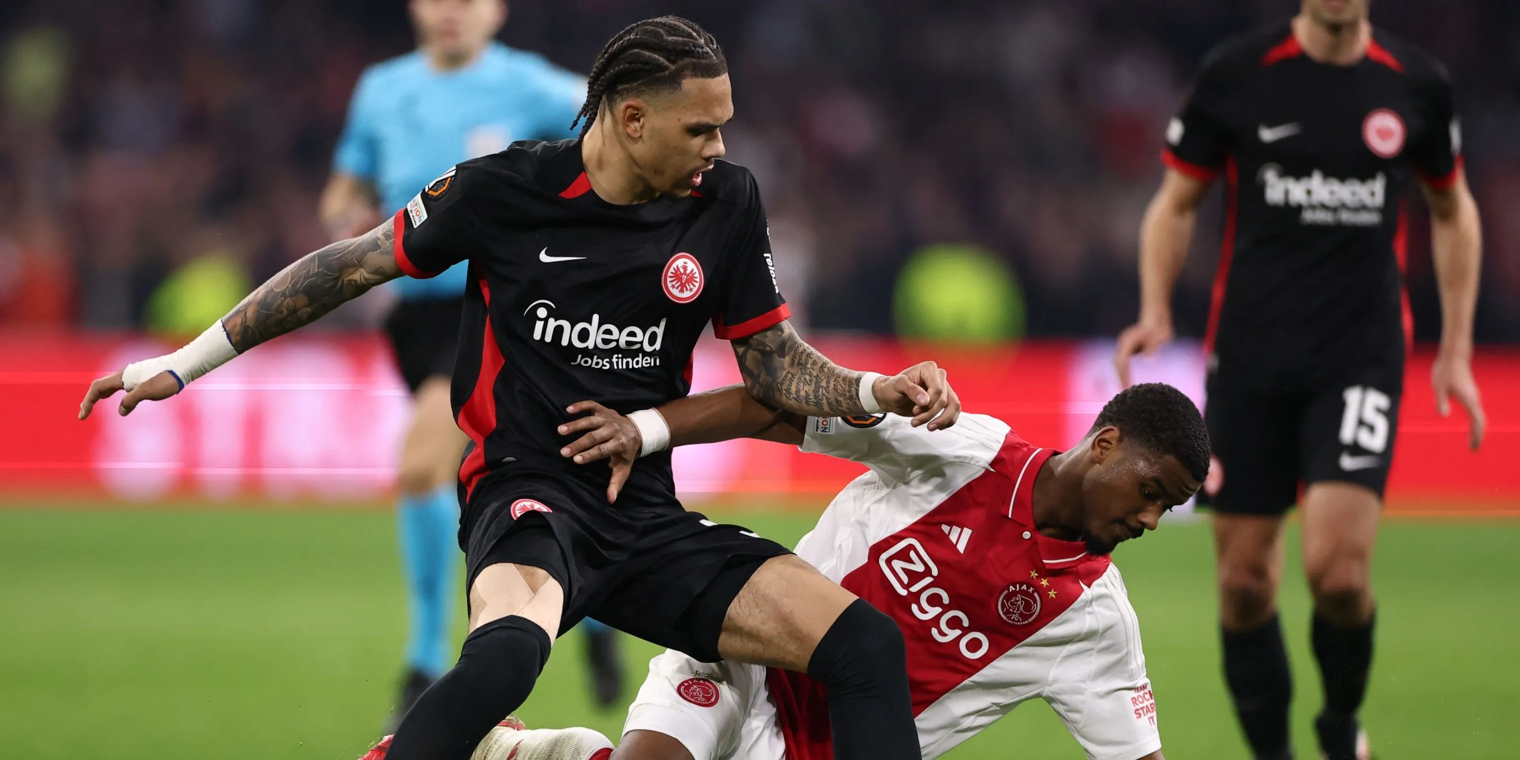 Tân binh Liverpool Florian Wirtz trong màu áo mới sau vụ chuyển nhượng Ngoại hạng Anh kỷ lục