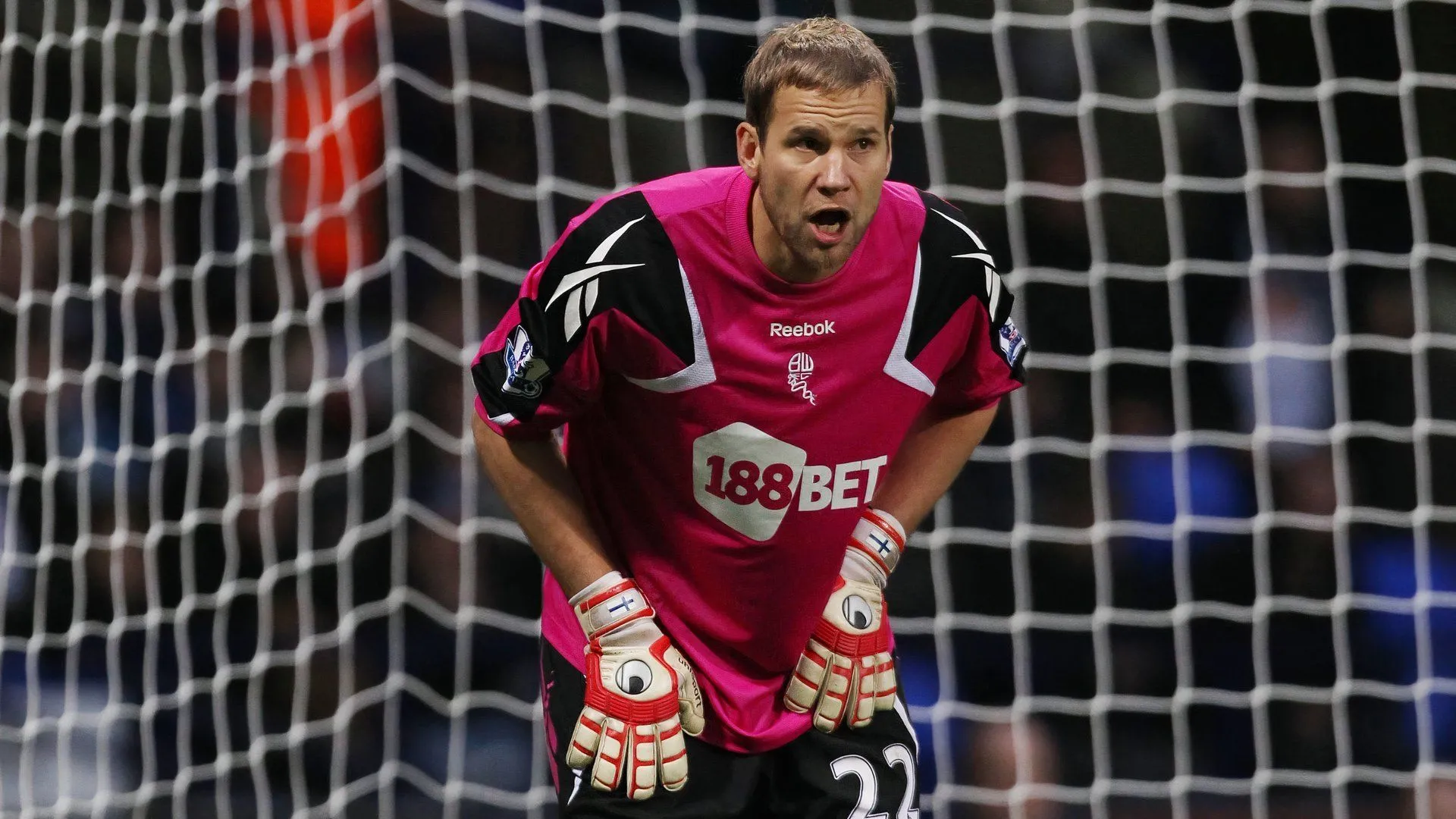 Thủ môn Jussi Jaaskelainen trong màu áo Bolton Wanderers