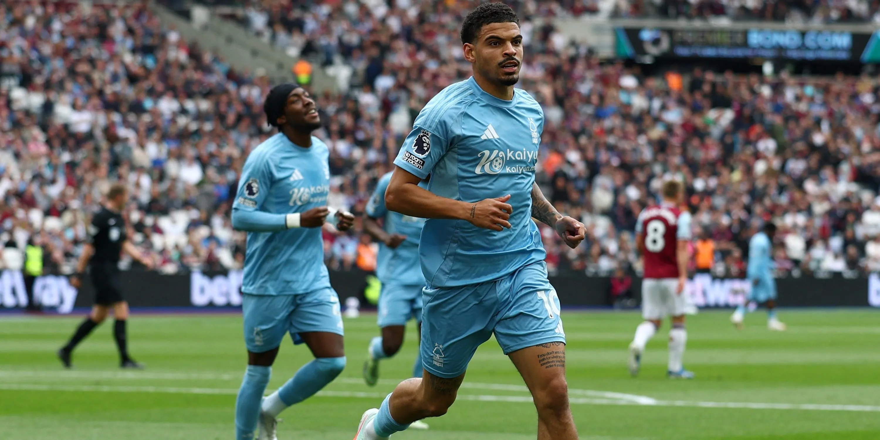 Tiền vệ Morgan Gibbs-White của Nottingham Forest, một mục tiêu tiềm năng khác mà Tottenham từng quan tâm.