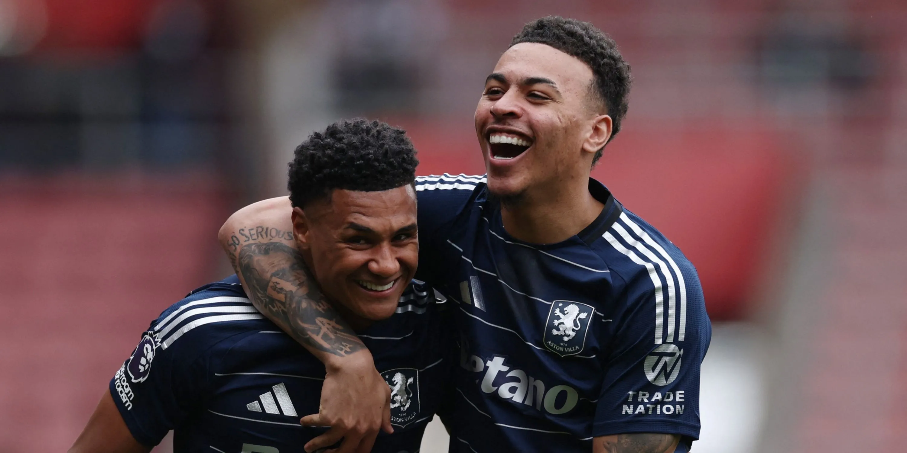 Morgan Rogers thi đấu trong màu áo Aston Villa, tiền đạo trẻ đang gây ấn tượng tại Premier League