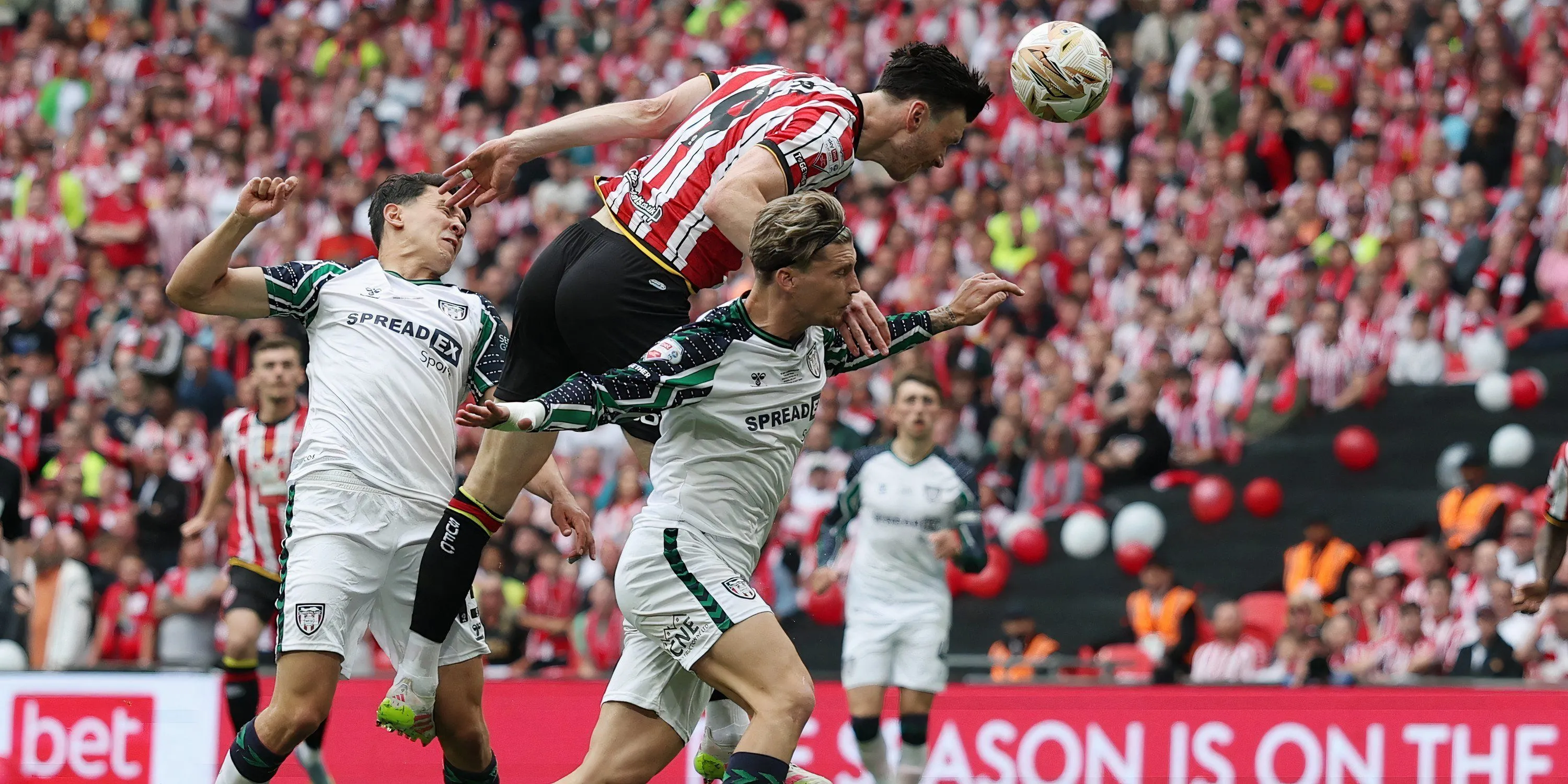 Tiền đạo Kieffer Moore trong màu áo Sheffield United