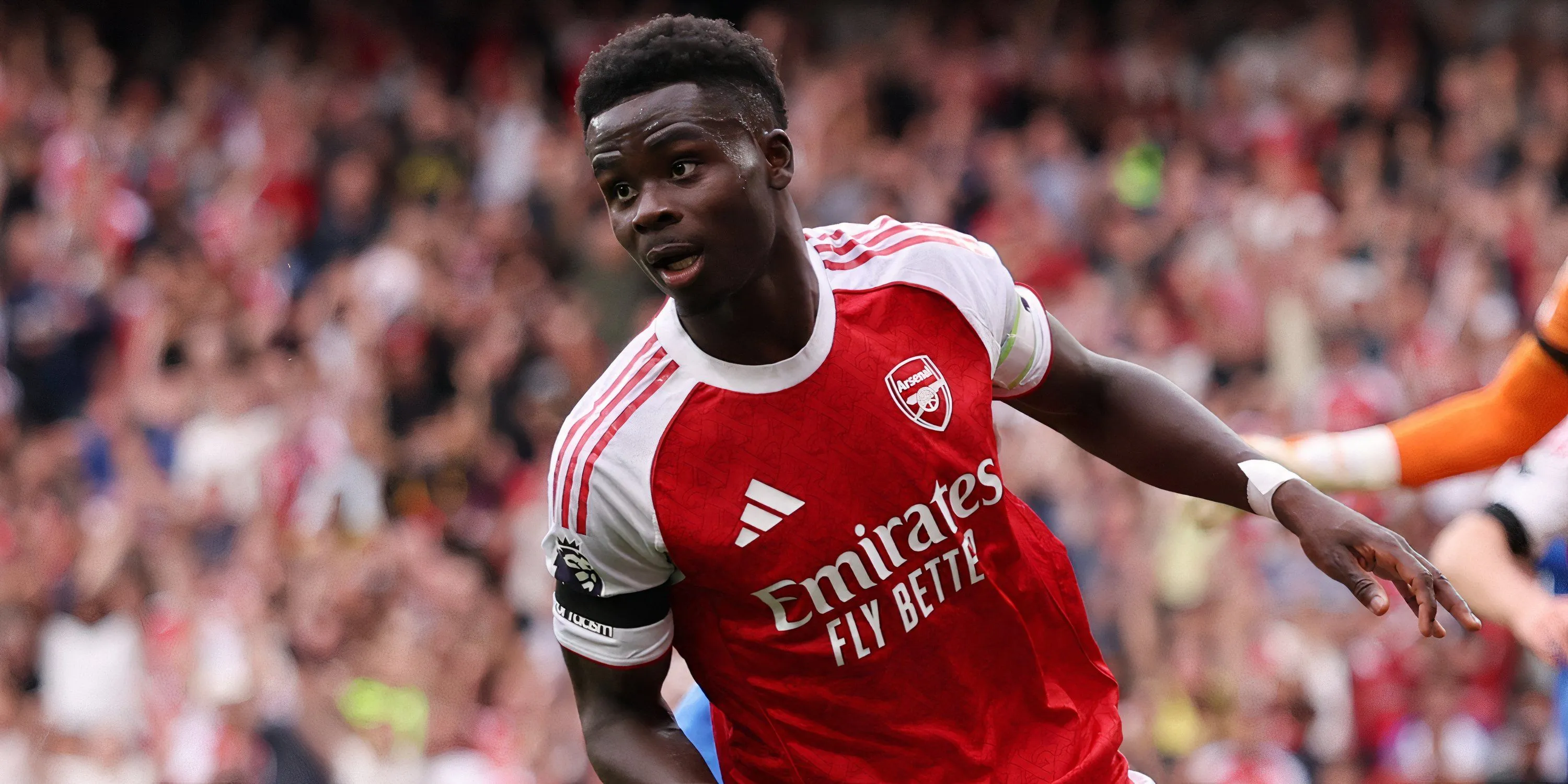 Arsenal và Bukayo Saka đối mặt với giai đoạn khó khăn bất thường trong mùa 2025/26