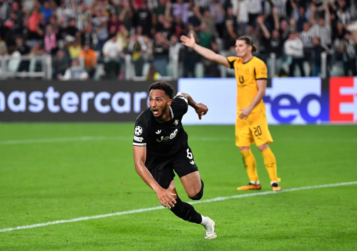 Hậu vệ Lloyd Kelly của Juventus ăn mừng bàn thắng trong trận đấu Champions League