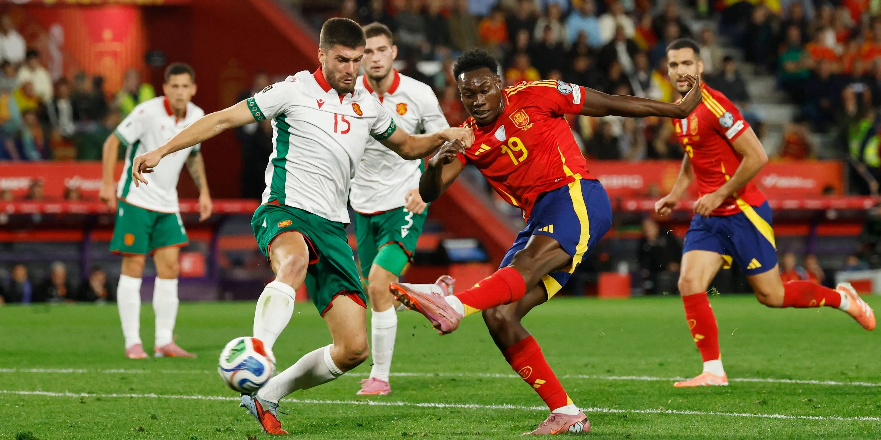 Samu Aghehowa chơi cho FC Porto với hiệu suất ghi bàn ấn tượng trong mùa giải hiện tại